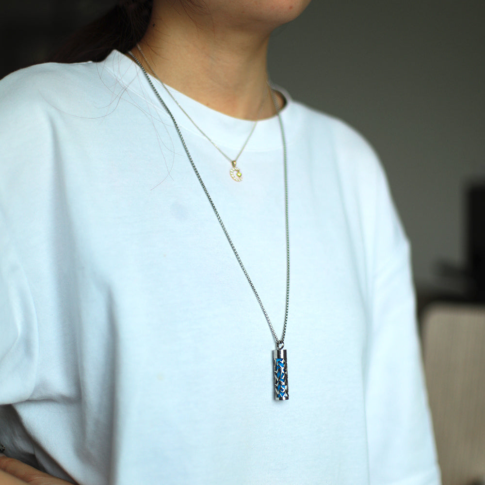 Perfume Diffuser Necklace | 316L Stainless Steel Aromatherapy Pendant with Refillable Scent Pad