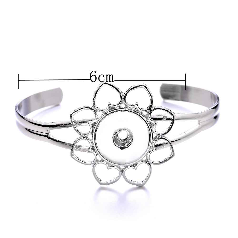 Heart Bloom Snap Bracelet – A Little Love You Can Wear