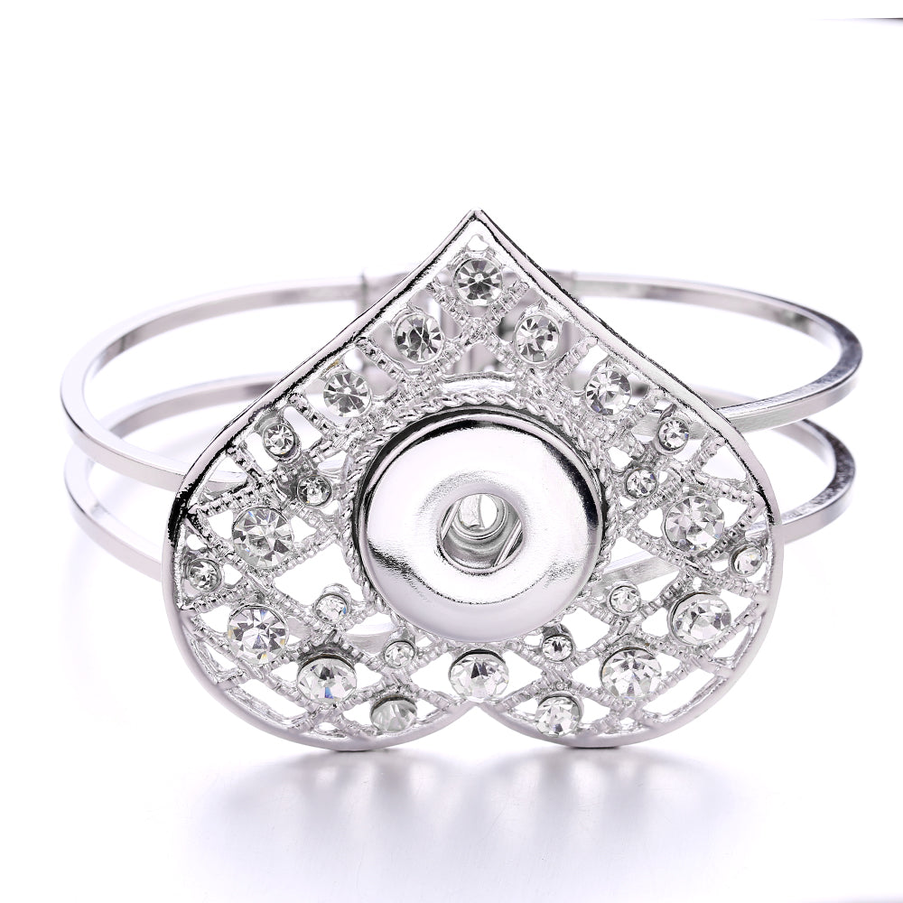 Crystal Teardrop Snap Bracelet – A Sparkle Made for Your Special Moments
