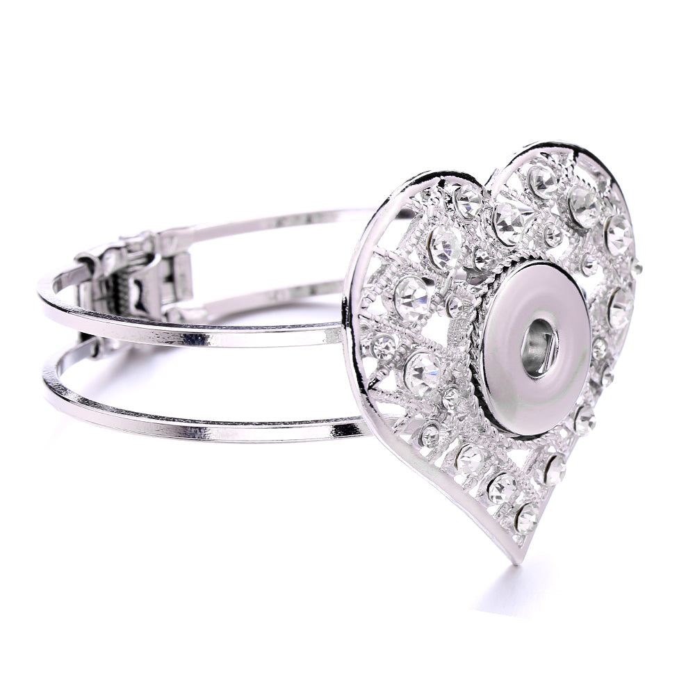 Crystal Teardrop Snap Bracelet – A Sparkle Made for Your Special Moments